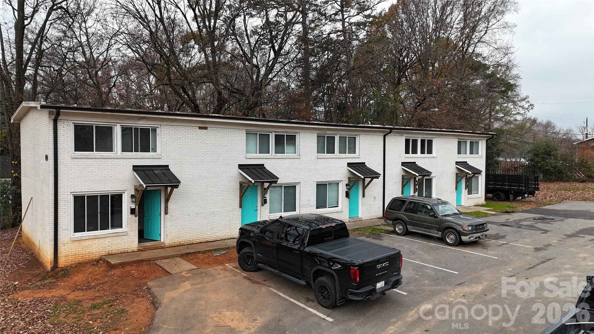 Apartment at Charlotte, photo 2 of 27