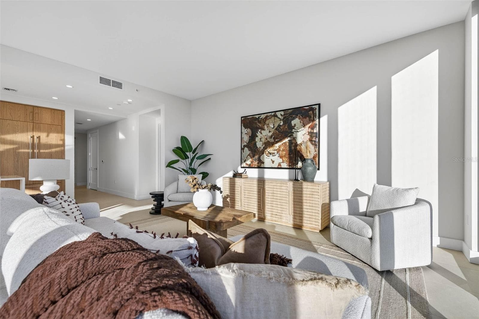 Living Area - 275 1ST AVE S #2706, ST PETERSBURG