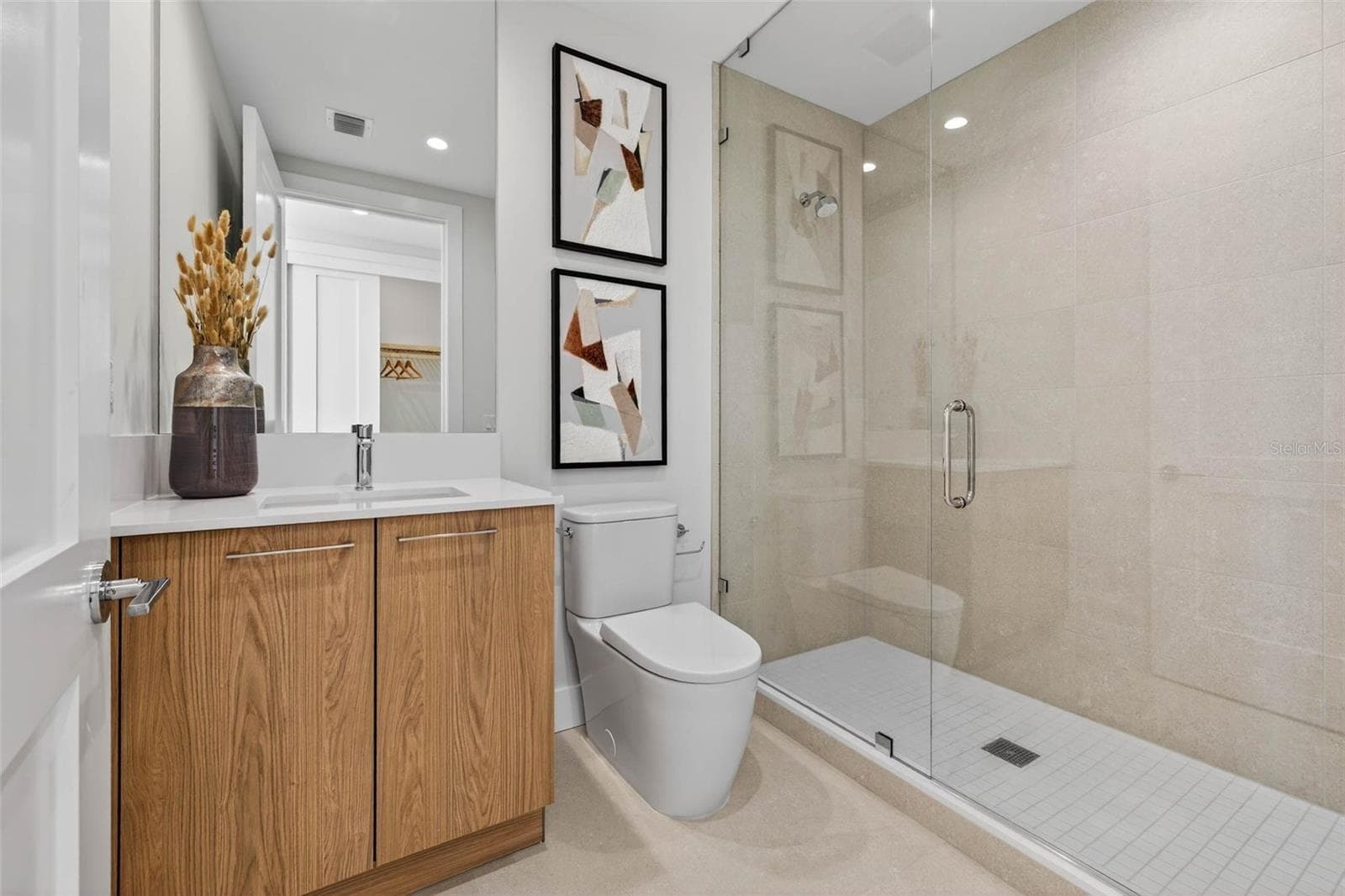 Bedroom 3 En-Suite - 275 1ST AVE S #2706, ST PETERSBURG