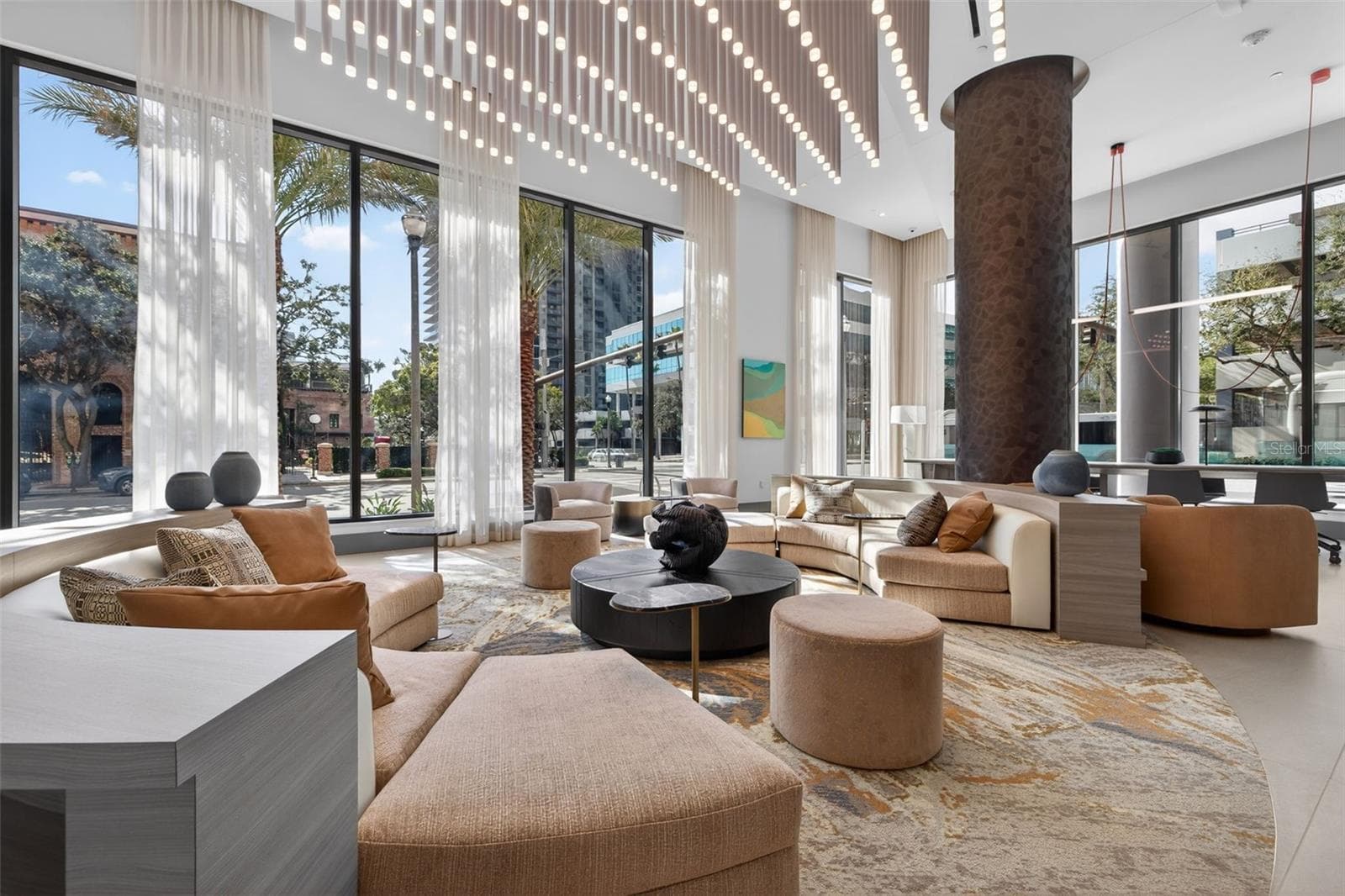 Lobby Area - 275 1ST AVE S #2706, ST PETERSBURG