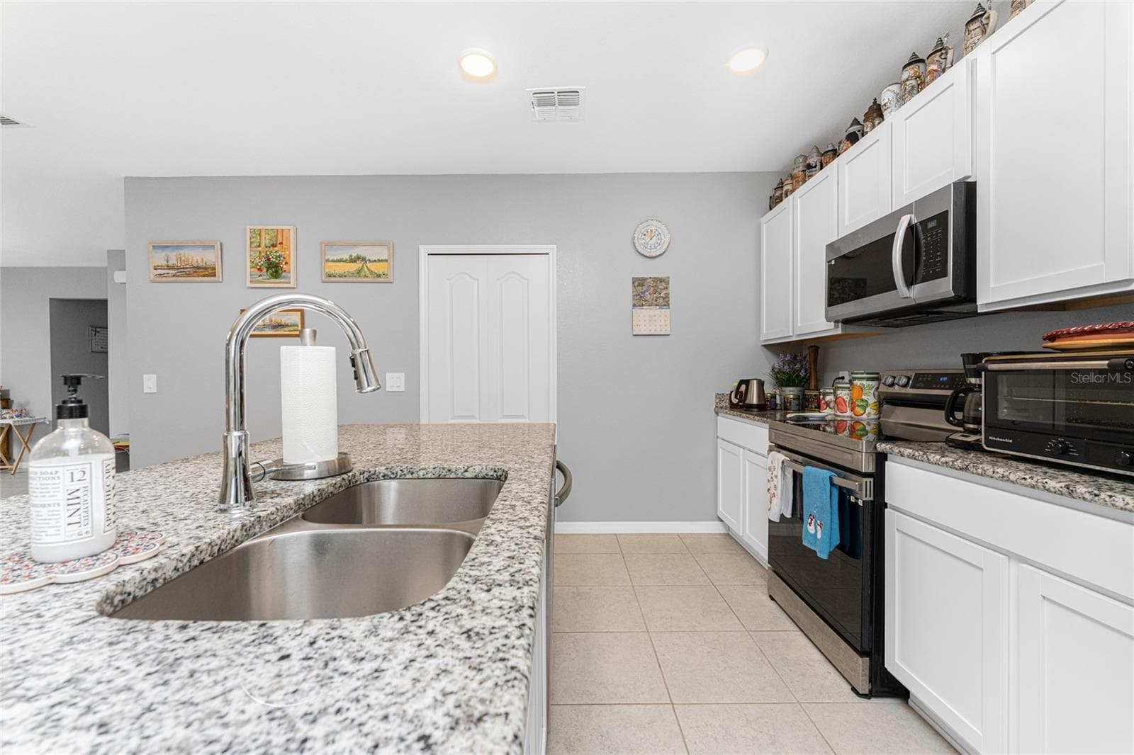 Single Family Residence at 475 POSADAS CIR, PUNTA GORDA, photo 15 of 54