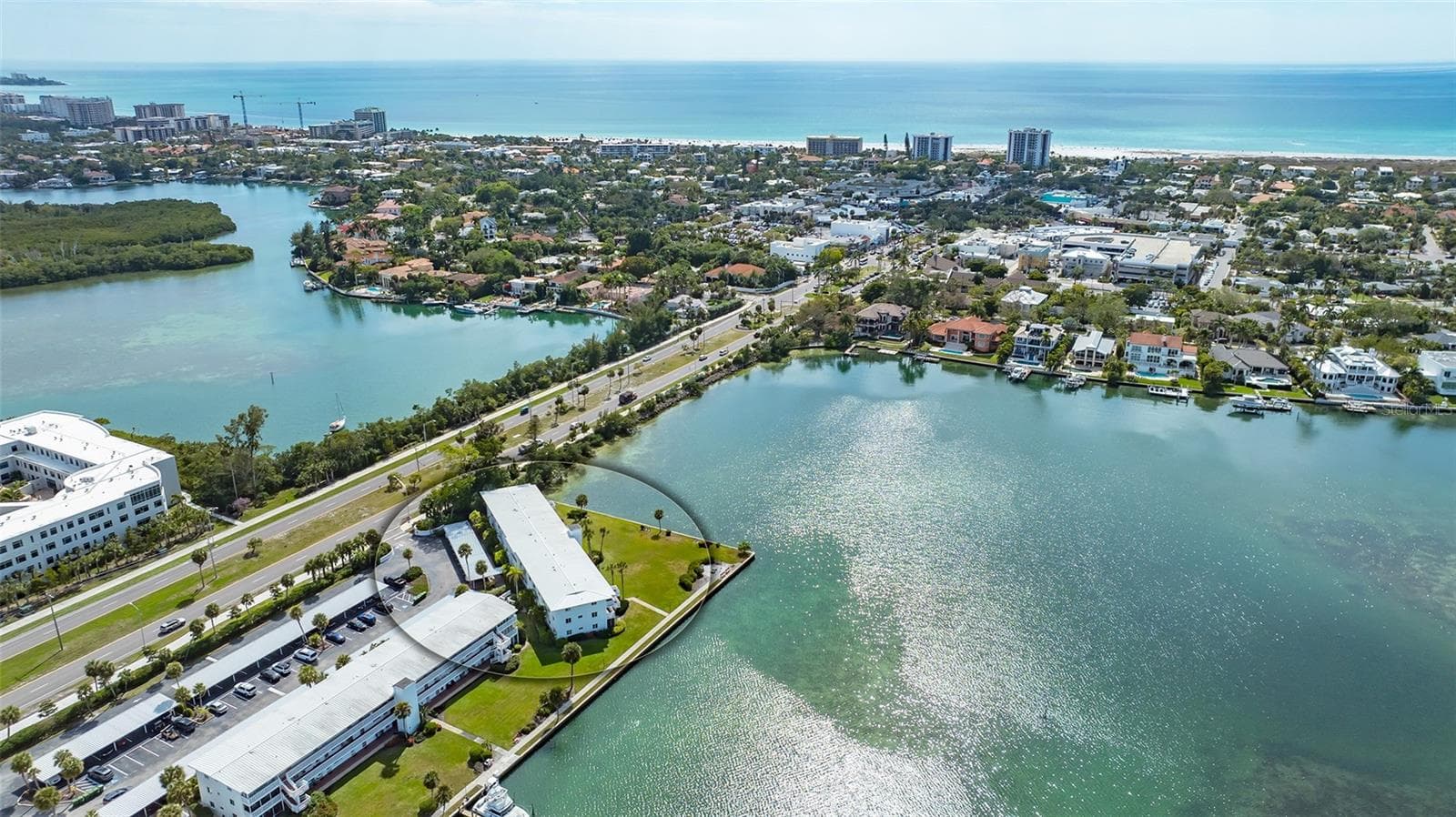 Short walk to St. Armands Circle - 761 JOHN RINGLING BLVD #5, SARASOTA