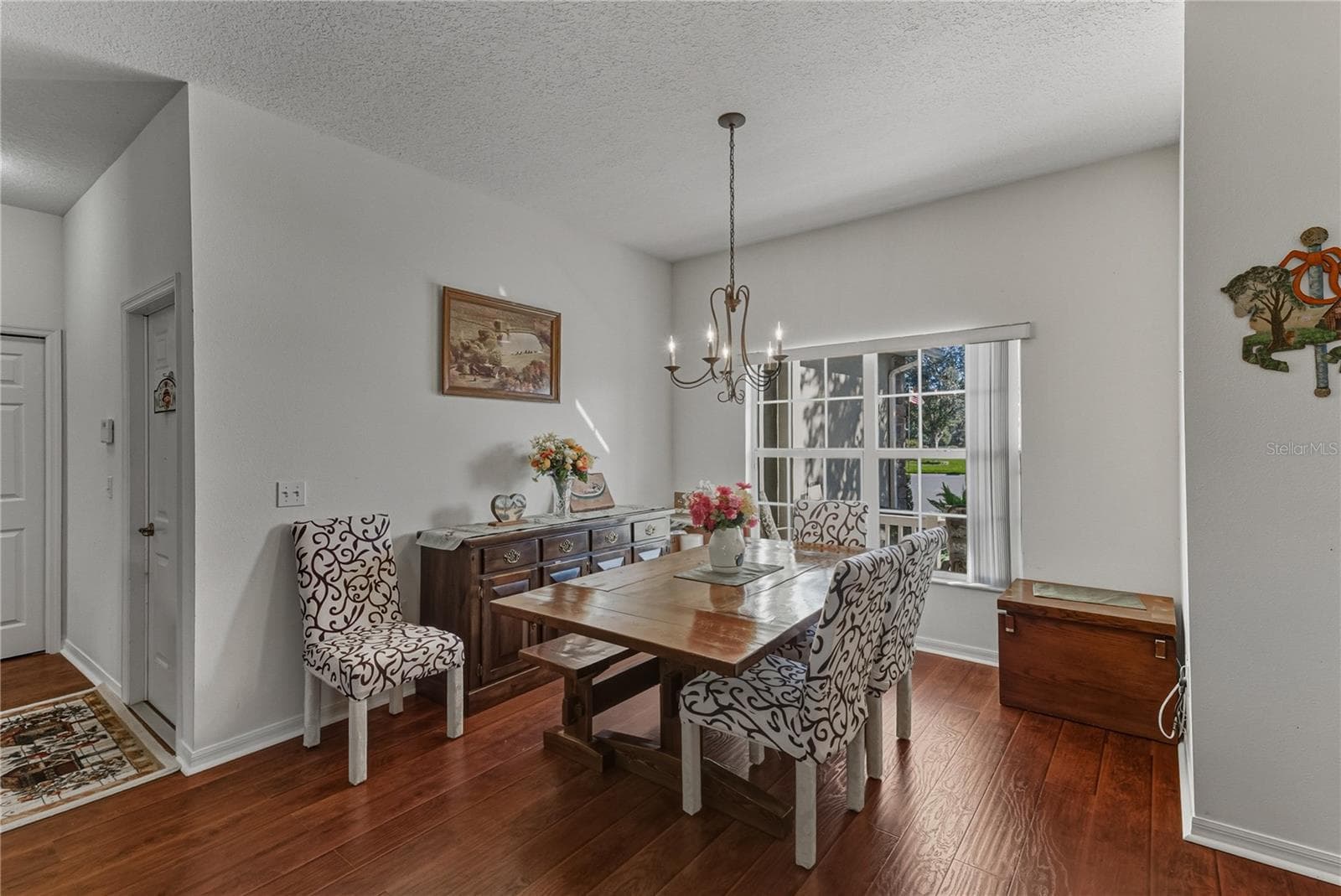 The double window in the dining room provides great natural light. - 4360 ASHTON CLUB DR, LAKE WALES