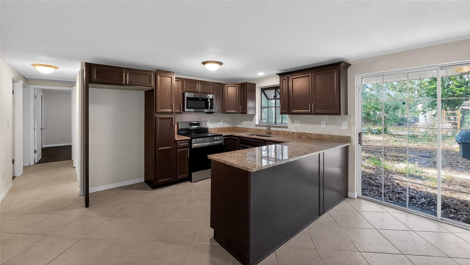 Single Family Residence at 17220 ESTES RD, LUTZ, photo 4 of 28