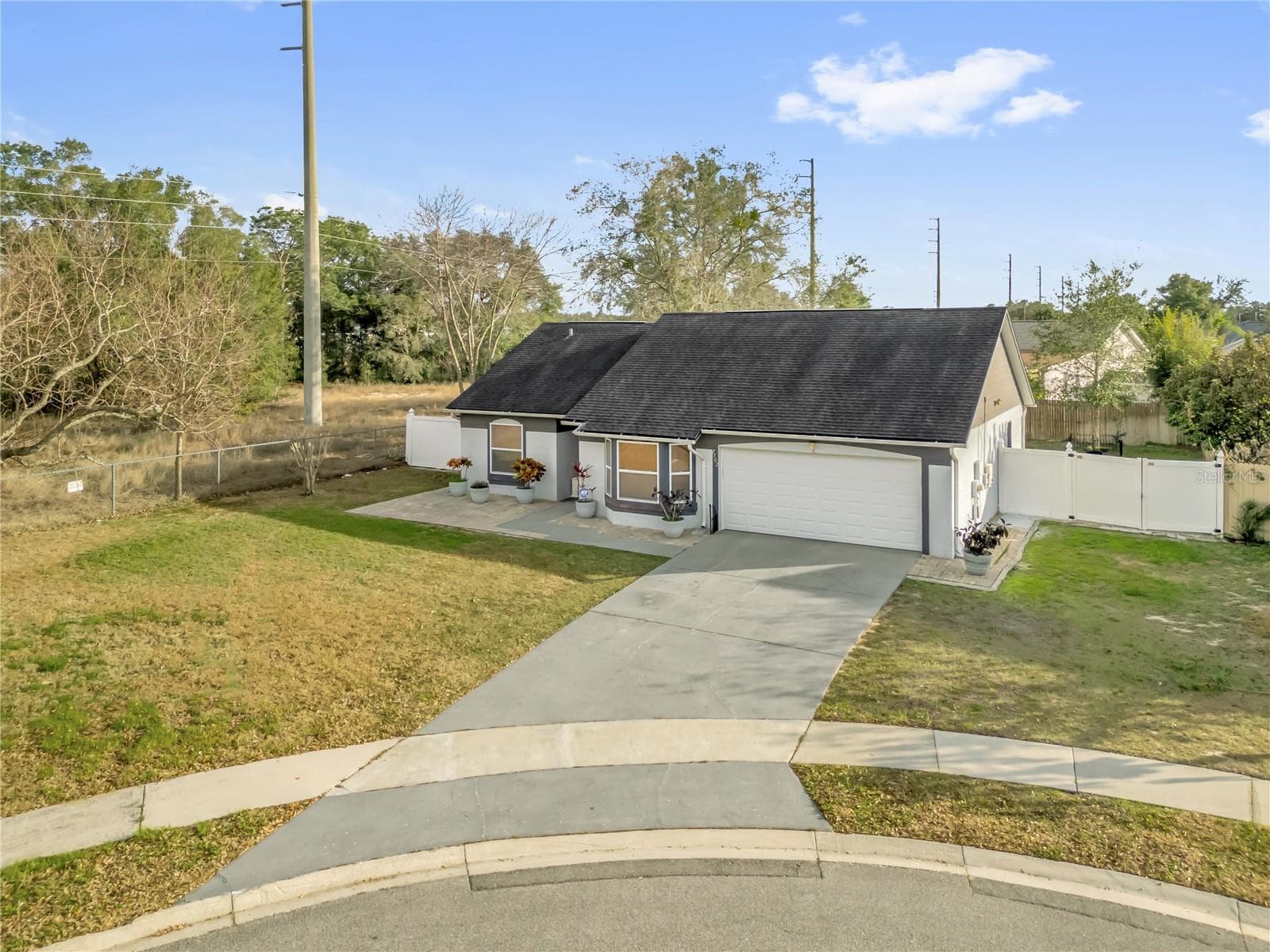 7702 LEGACY LN