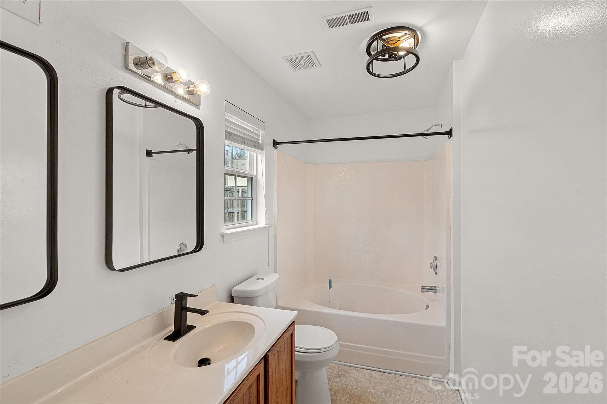 Single Family Residence at 7117 Angela Marie Court, Charlotte, photo 14 of 17