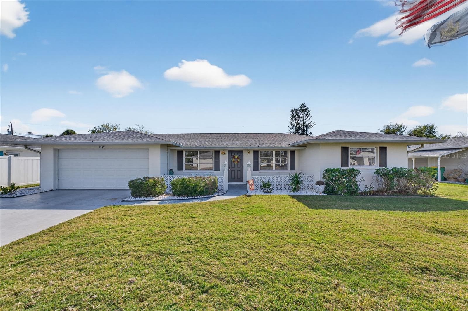 1735 LORALIN DR