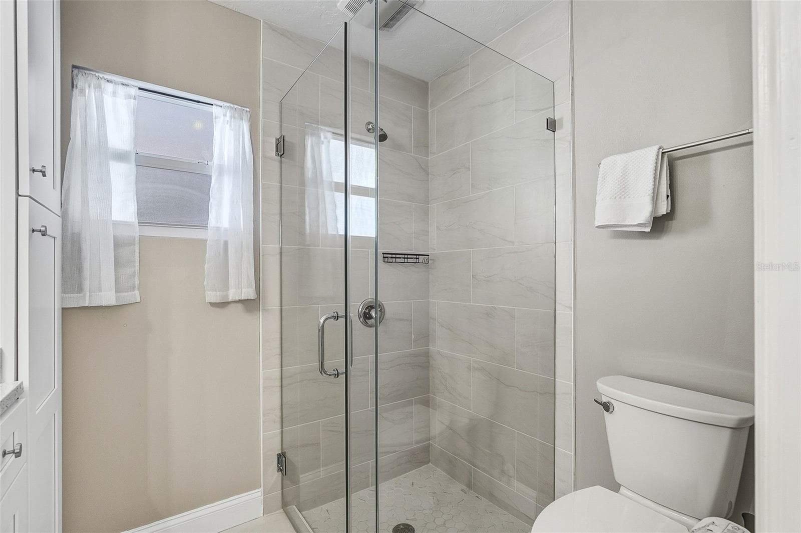 Primary Ensuite Bath - 6300 MIDNIGHT PASS RD #21, SARASOTA