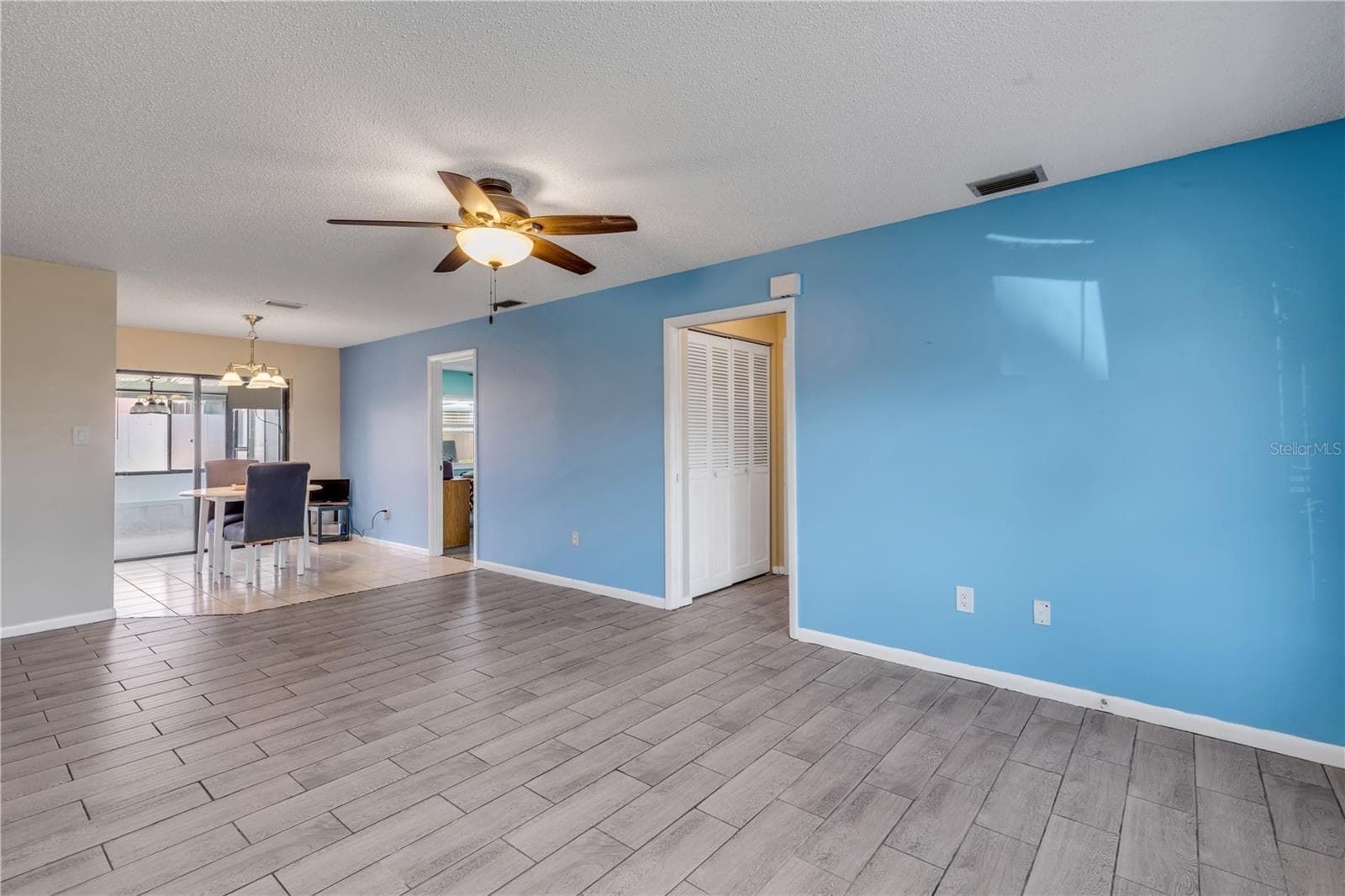 Single Family Residence at 26 LAUGHING GULL LN, EDGEWATER, photo 10 of 66
