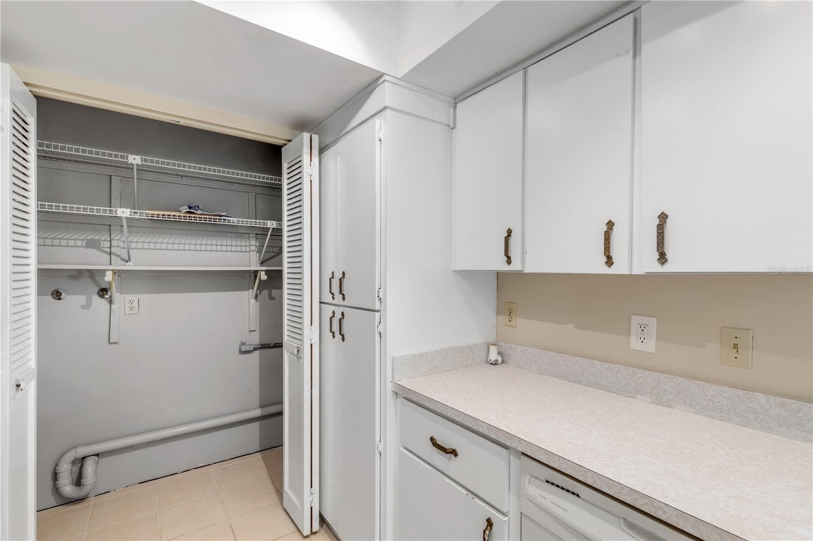 Single Family Residence at 26 LAUGHING GULL LN, EDGEWATER, photo 21 of 66