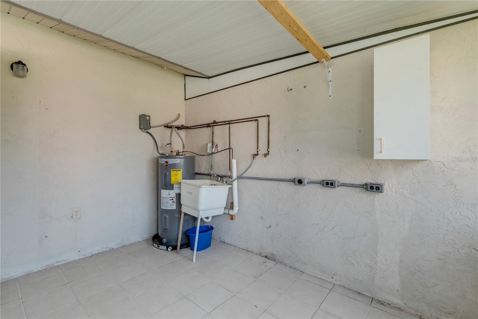 Single Family Residence at 26 LAUGHING GULL LN, EDGEWATER, photo 34 of 66