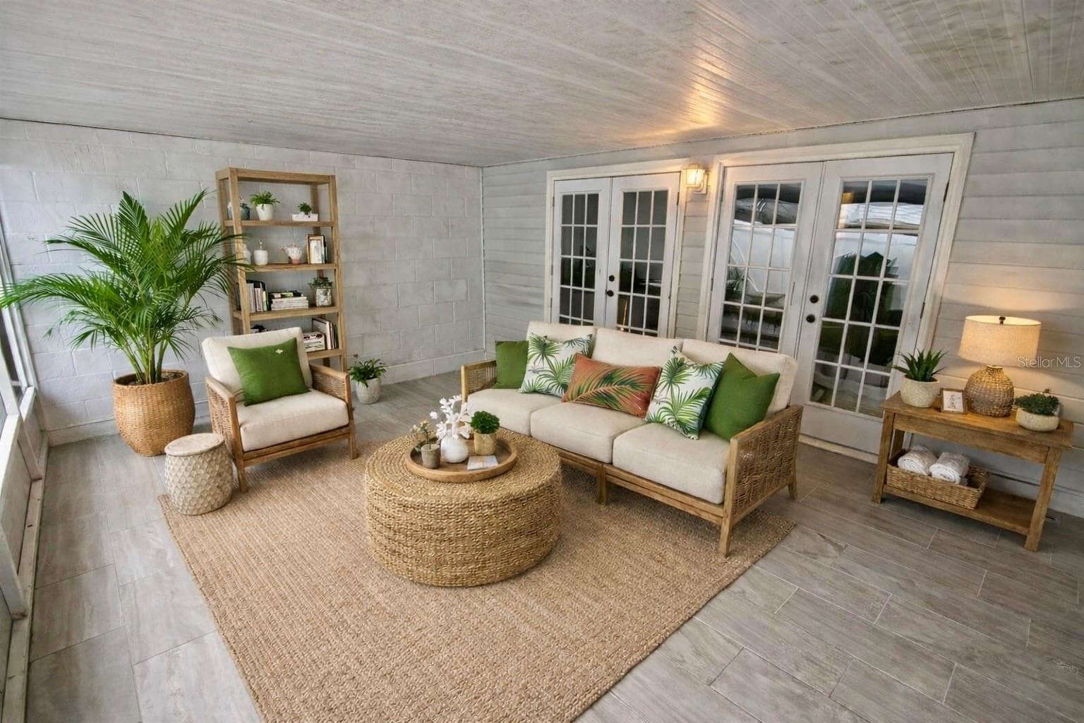 VIRTUAL STAGED PATIO - 11920 DIETZ DR #11920, TAMPA