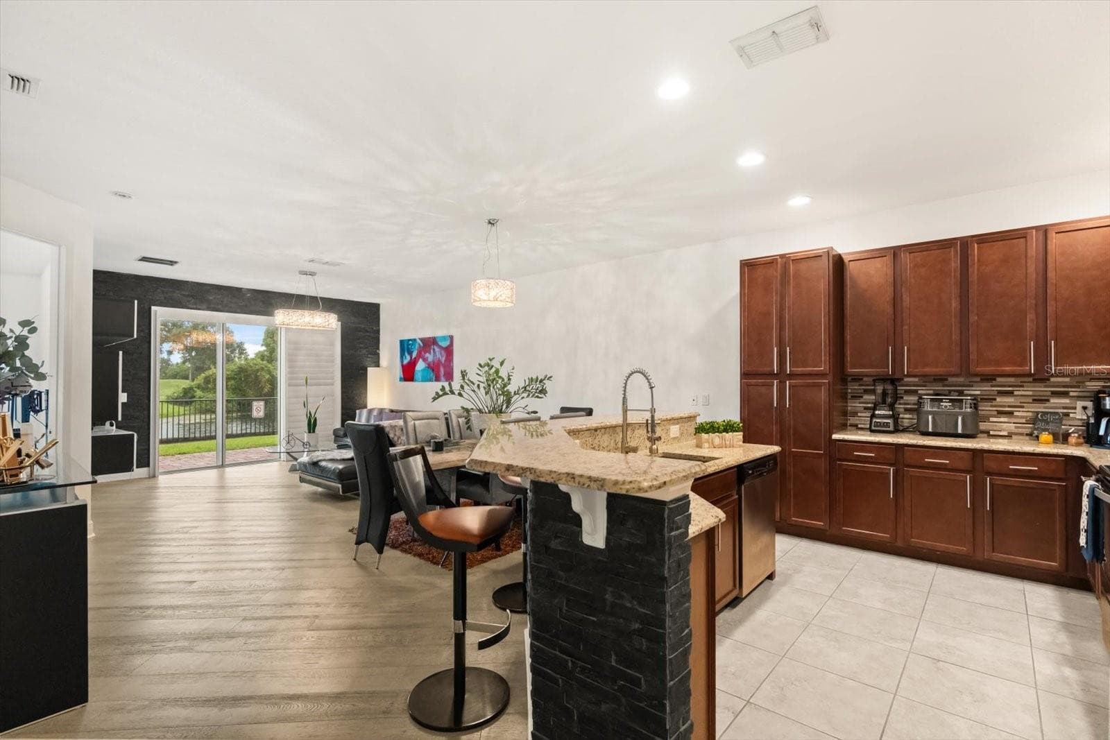 Open concept - 10613 BELFRY CIR, ORLANDO