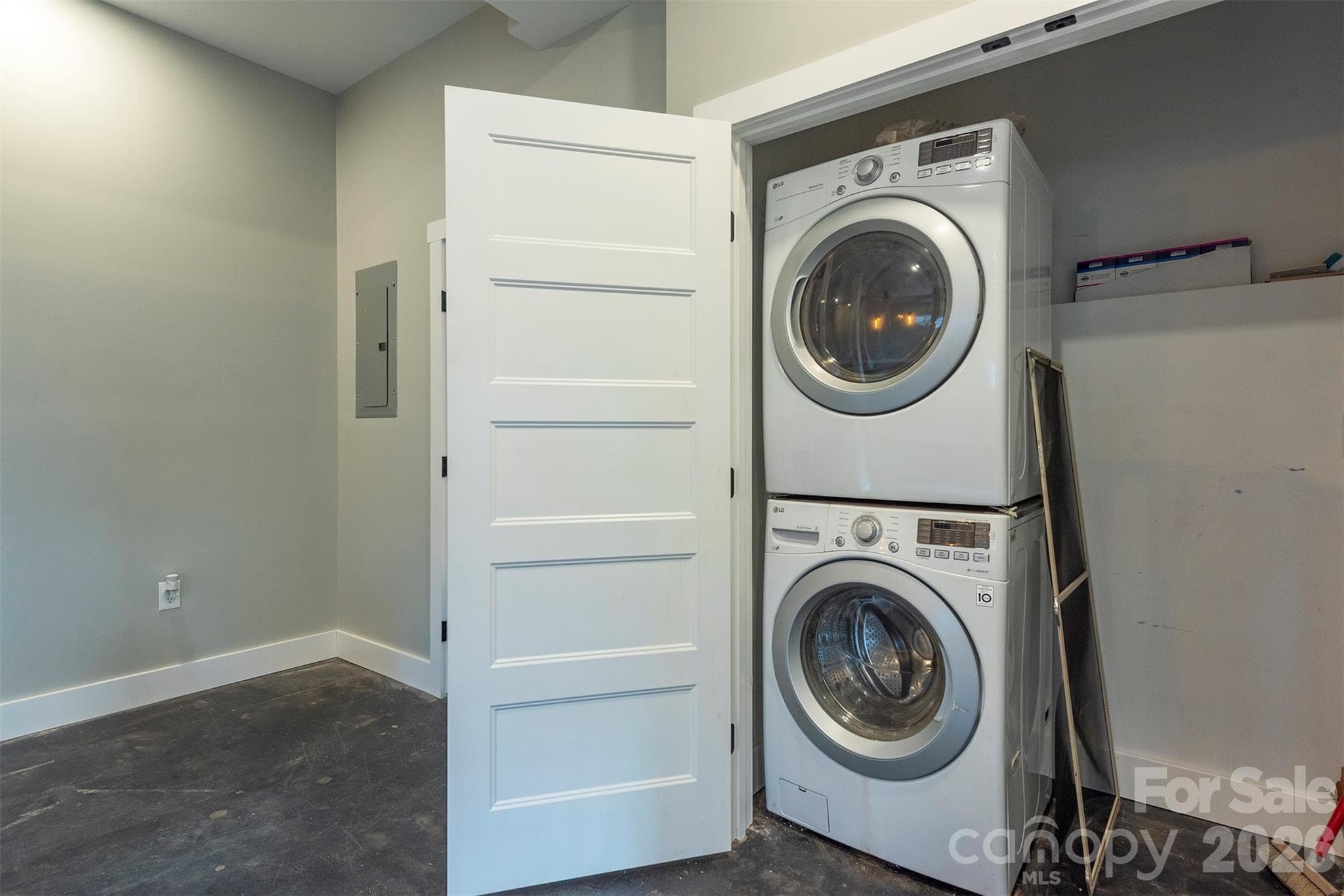 Lower Level Laundry - Black Mountain