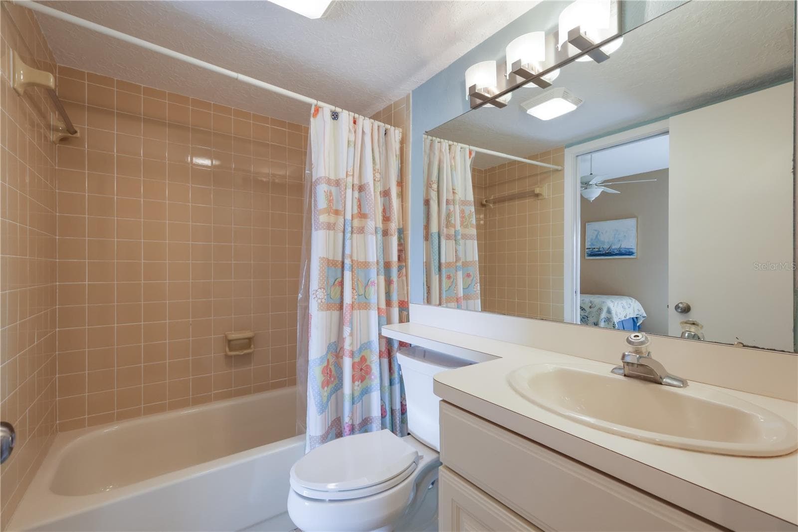 Condominium at 6006 GULF DR #214, HOLMES BEACH, photo 20 of 38