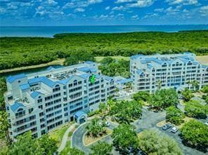 Your Jewel Home in exclusive CRYSTAL BAY - 2333 FEATHER SOUND DR #B304, CLEARWATER