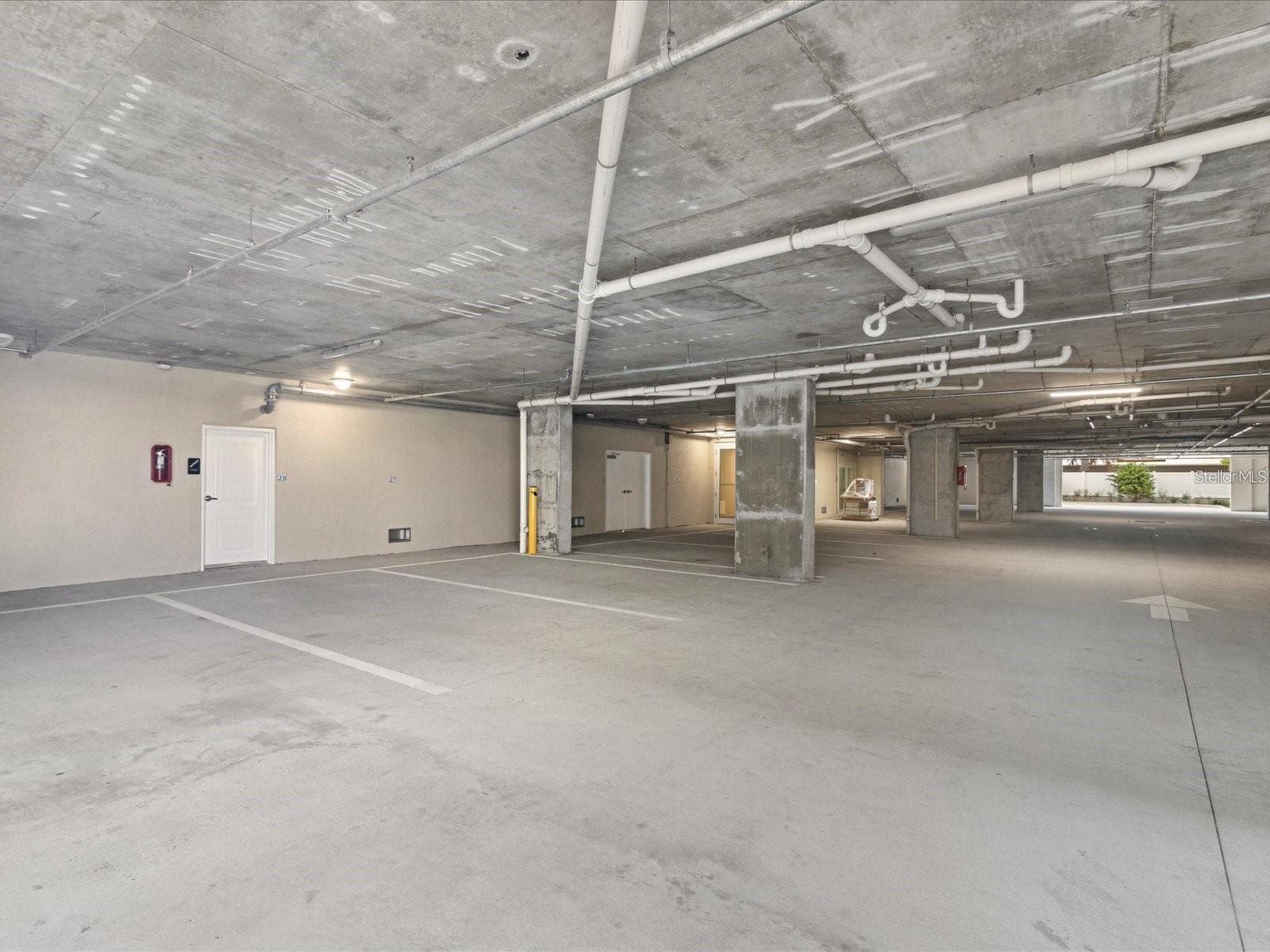 Reserve spot right by the door! - 125 ISLAND WAY #304, CLEARWATER BEACH