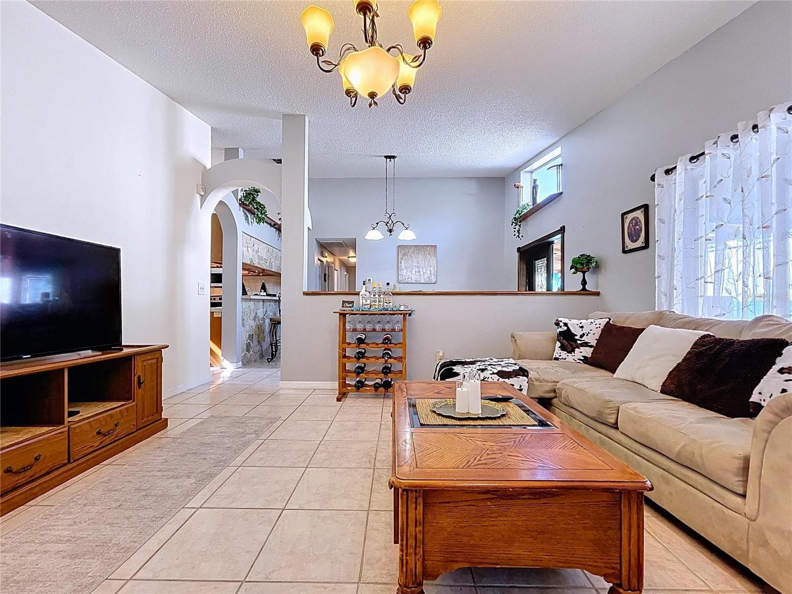 Single Family Residence at 11115 CHERRYWOOD LN, RIVERVIEW, photo 2 of 53