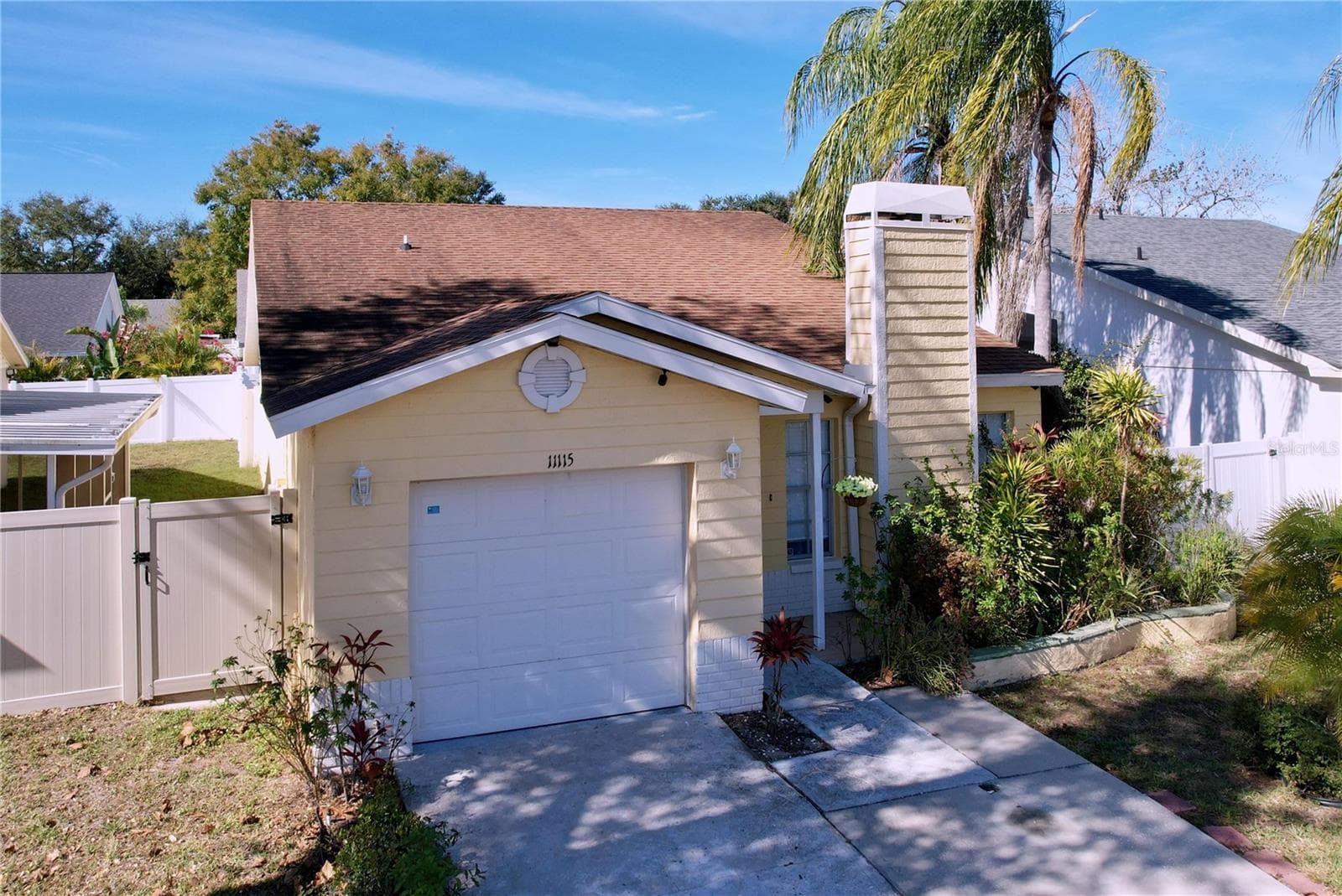 Single Family Residence at 11115 CHERRYWOOD LN, RIVERVIEW, photo 7 of 53