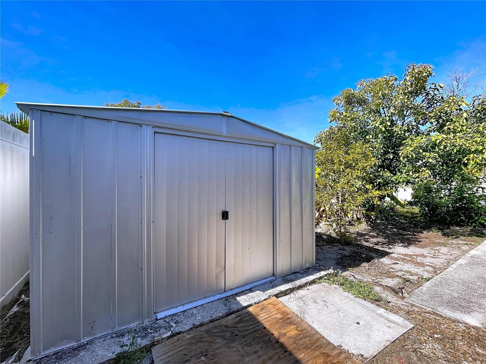 Single Family Residence at 11115 CHERRYWOOD LN, RIVERVIEW, photo 51 of 53