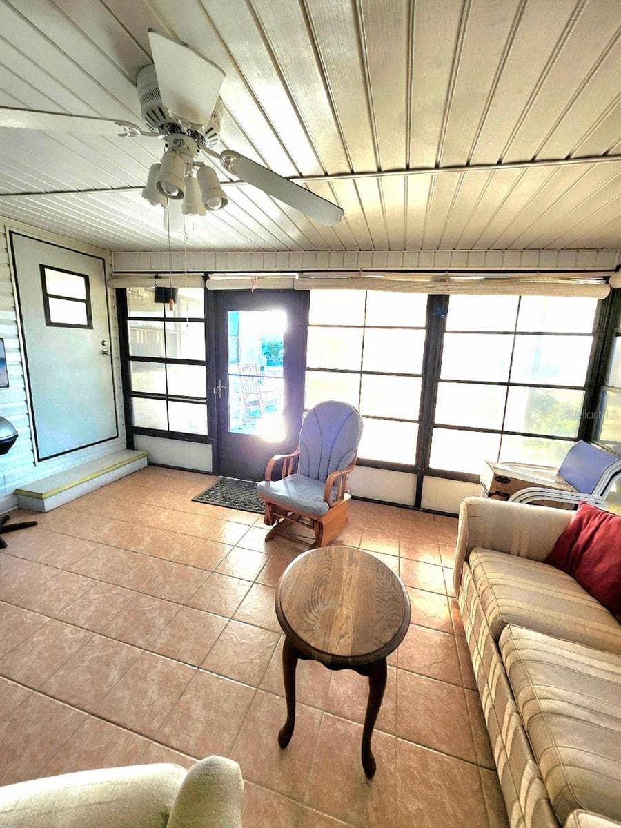 Mobile Home at 2003 MINNESOTA AVE, BRADENTON, photo 9 of 58