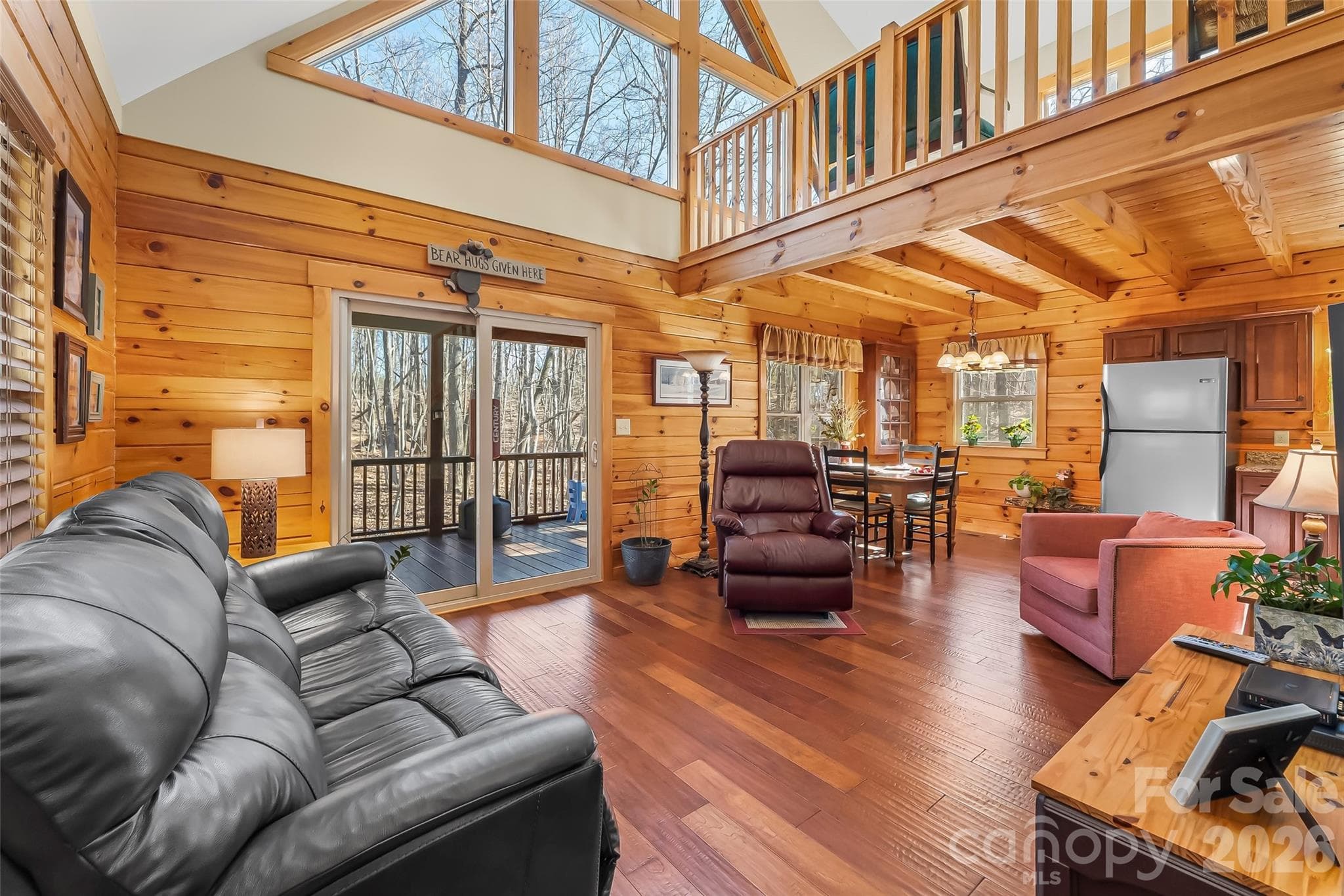 Great room - Nebo
