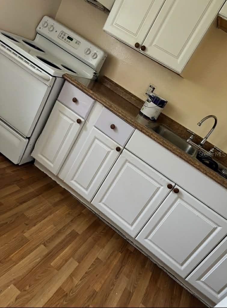 Condominium at 5885 DAHLIA DR #30/215, ORLANDO, photo 3 of 5
