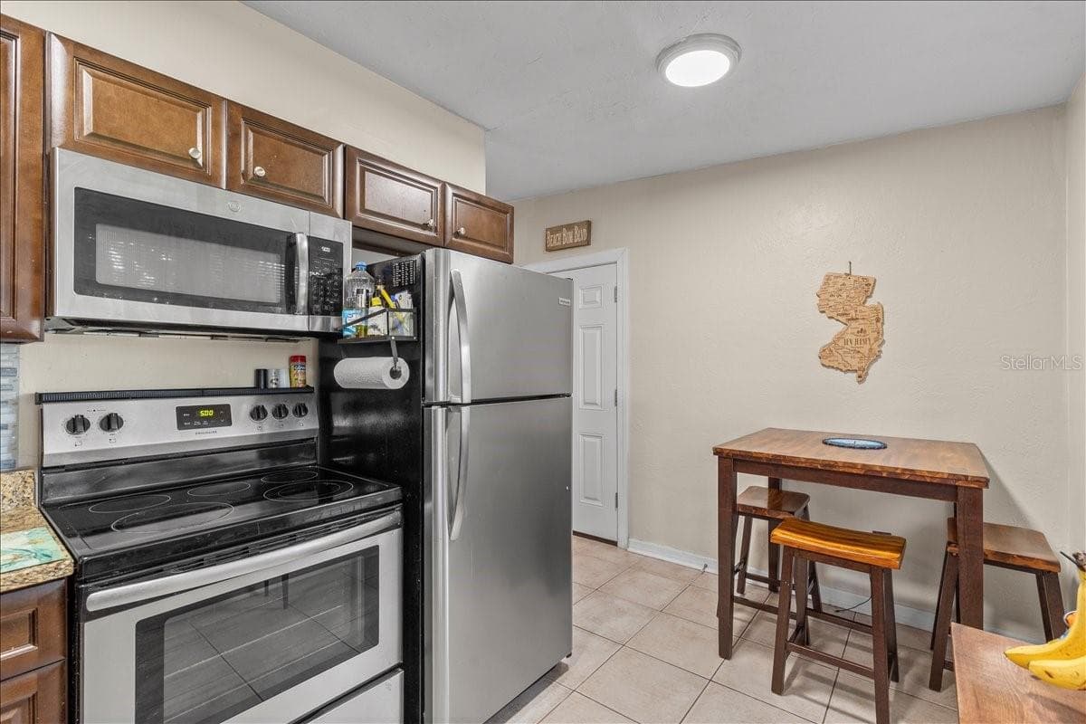 Single Family Residence at 450 CARD AVE, HOLLY HILL, photo 21 of 104