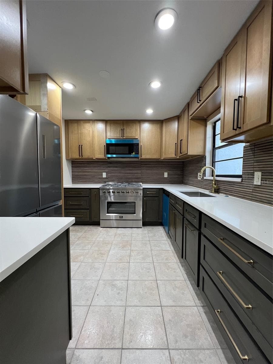 Condominium at 5970 80TH ST N #101, ST PETERSBURG, photo 17 of 34