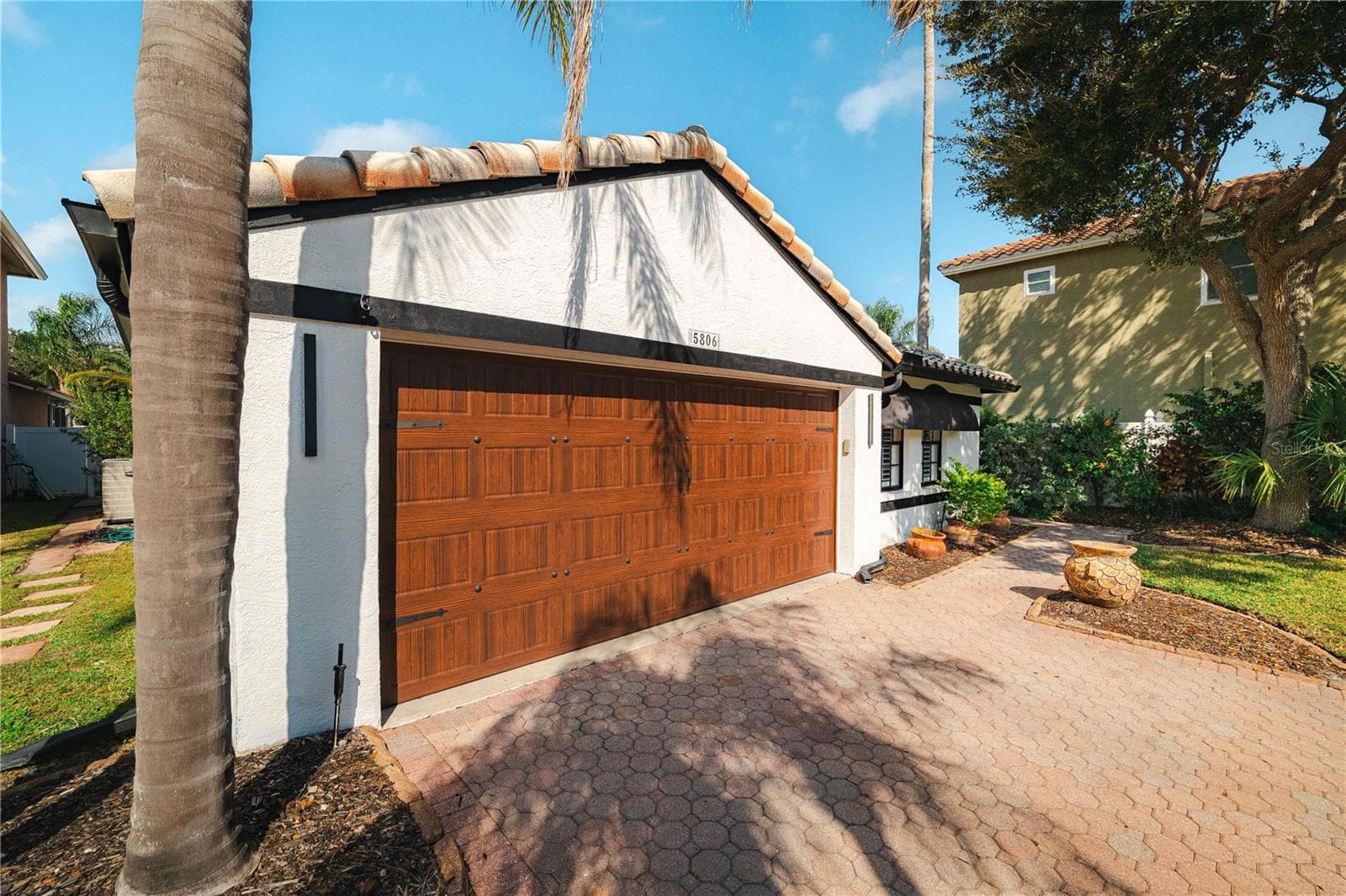 Single Family Residence at 5806 CAY COVE CT, TAMPA, photo 4 of 64