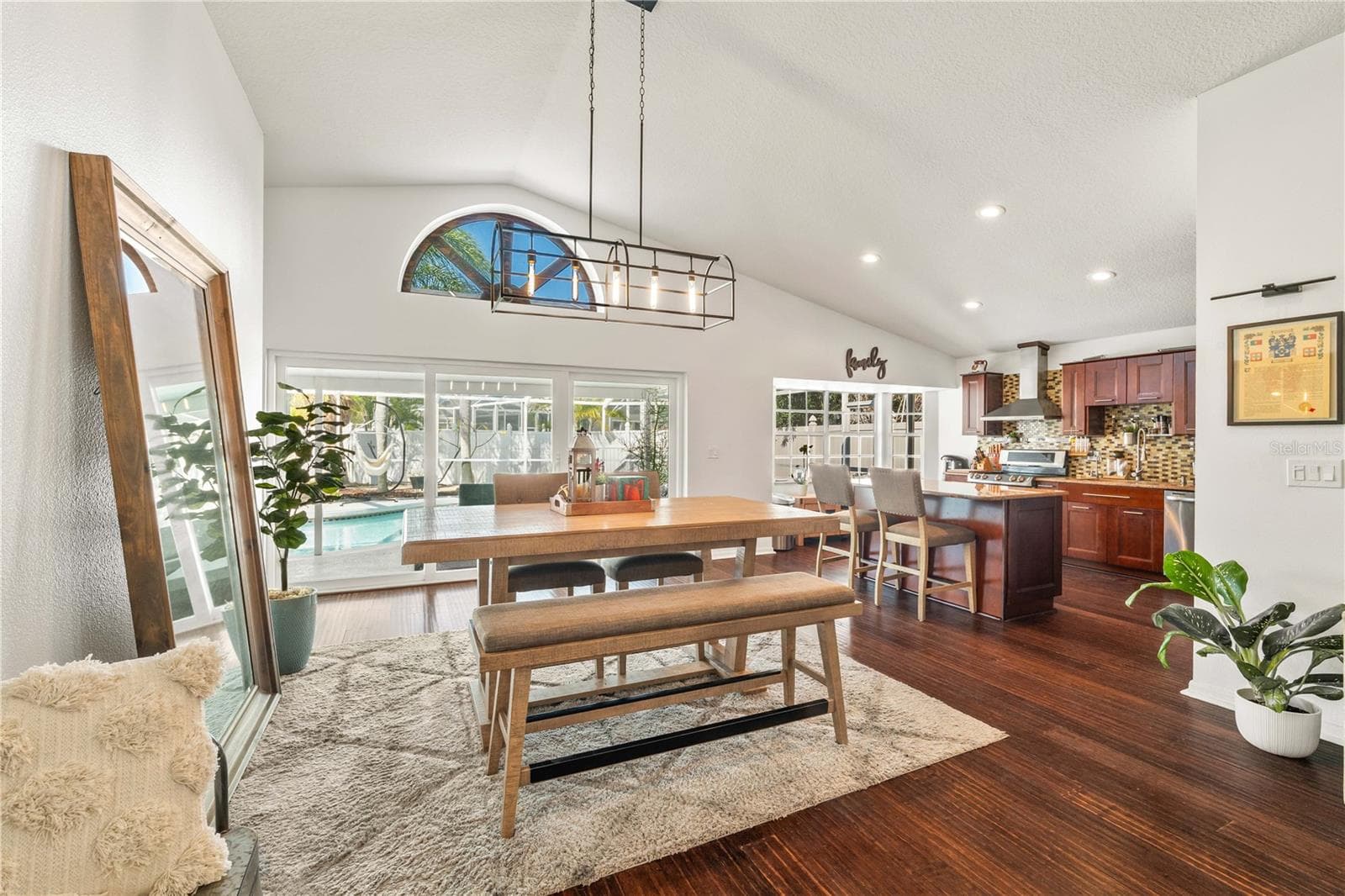 Single Family Residence at 5806 CAY COVE CT, TAMPA, photo 14 of 64