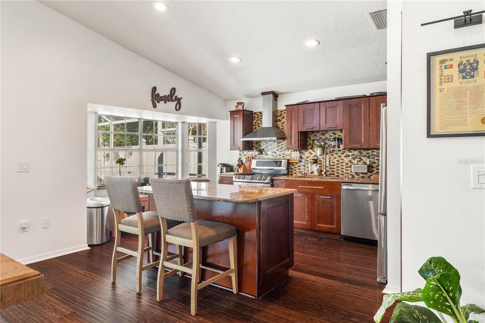 Single Family Residence at 5806 CAY COVE CT, TAMPA, photo 15 of 64