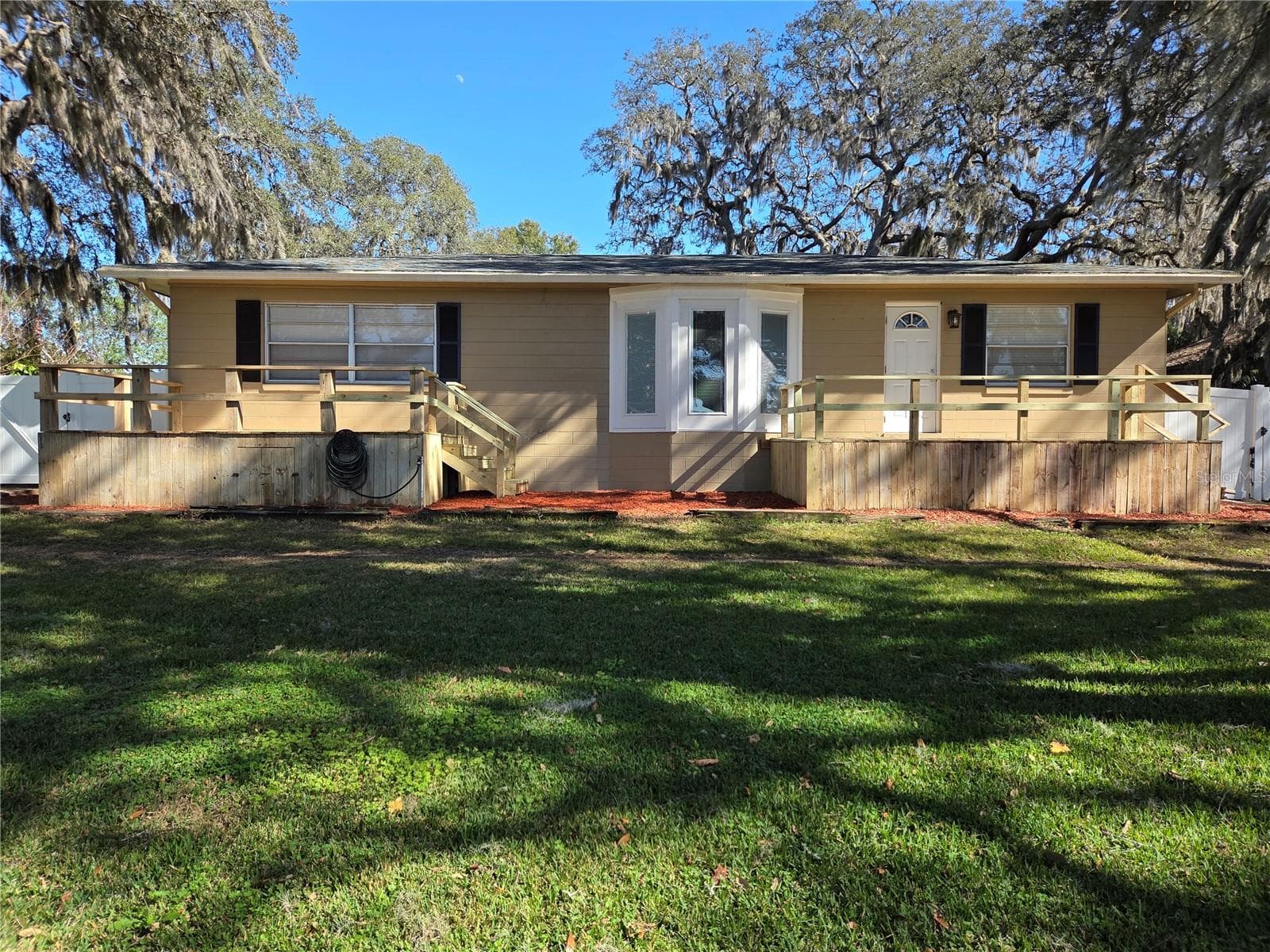 Back of home - 34041 HIGHLAND RD, LEESBURG