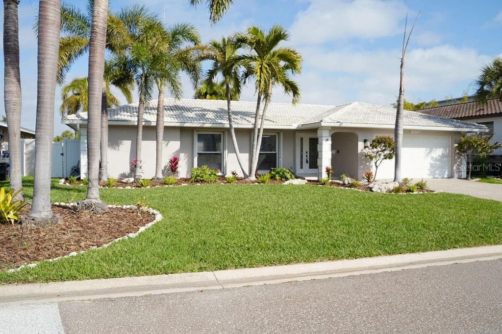 Single Family Residence at 3807 48TH AVE S, ST PETERSBURG, photo 2 of 50