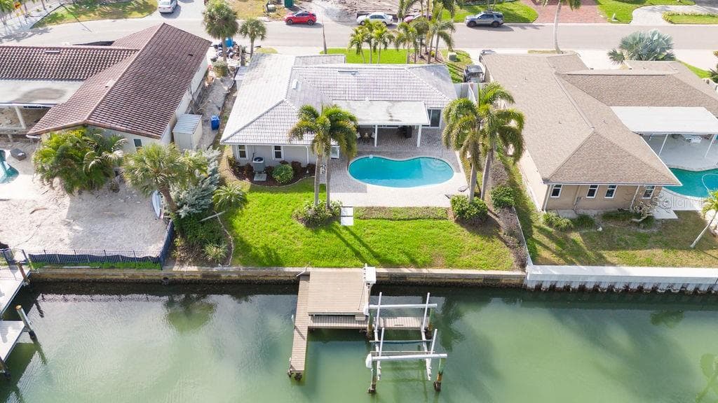 Single Family Residence at 3807 48TH AVE S, ST PETERSBURG, photo 4 of 50