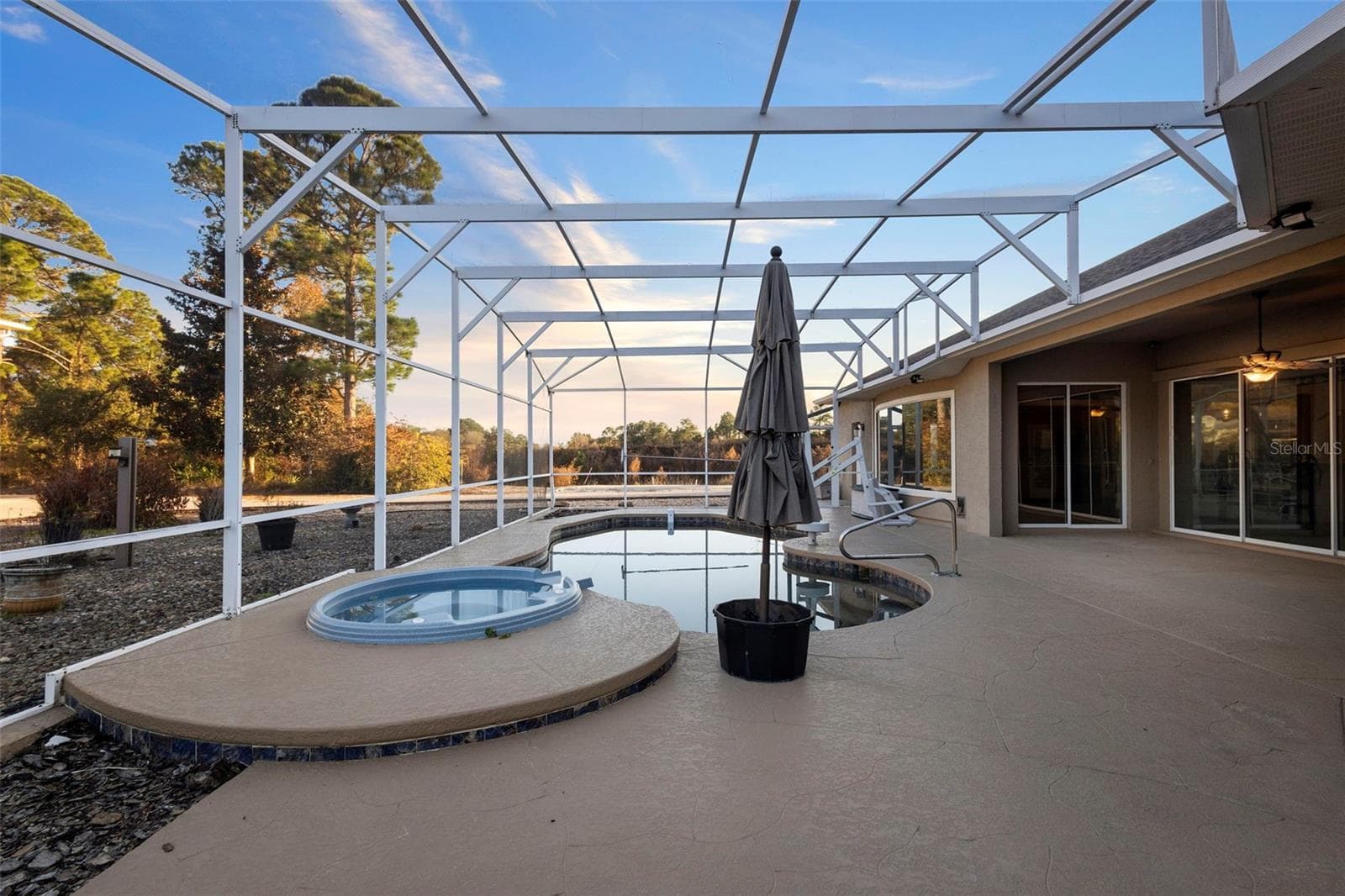 POOL/SPA - 73 SANCTUARY AVE, DEBARY