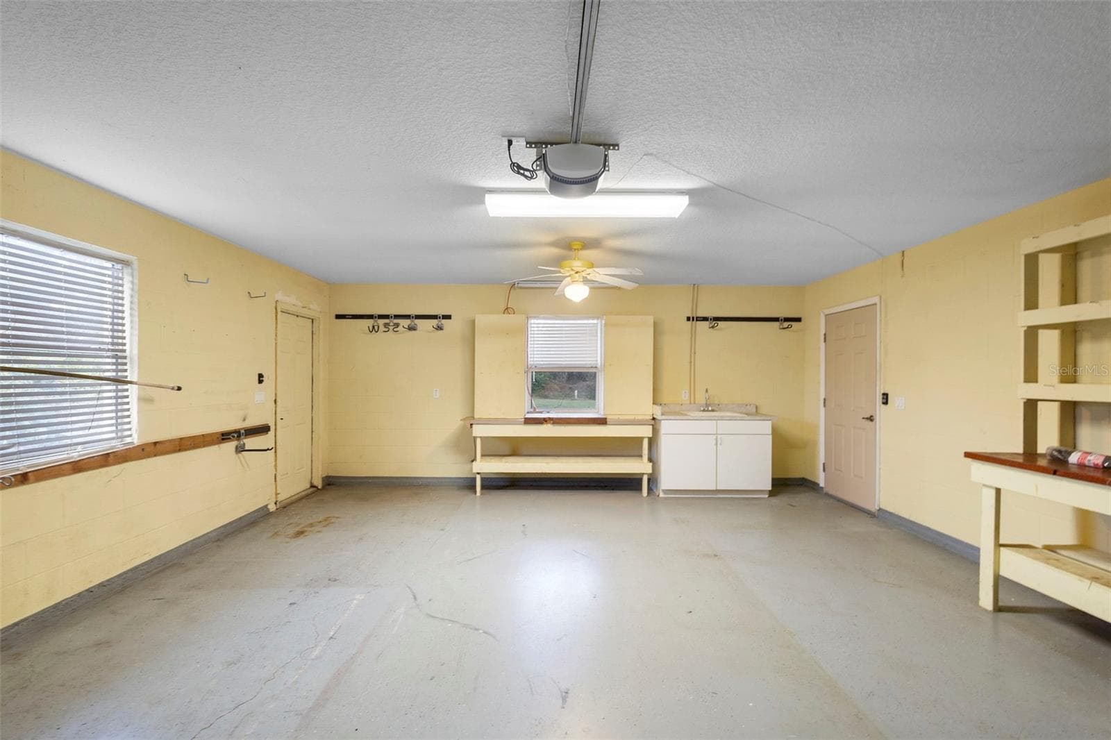 ADU GARAGE BAY - 73 SANCTUARY AVE, DEBARY