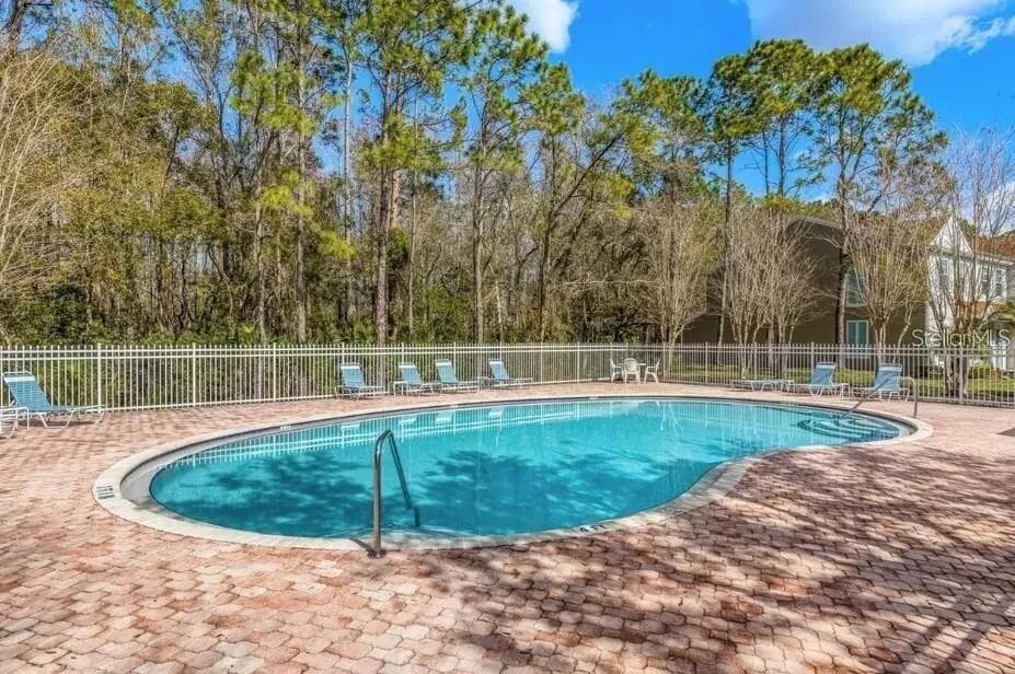 Townhouse at 8674 HUNTERS KEY CIR, TAMPA, photo 2 of 16