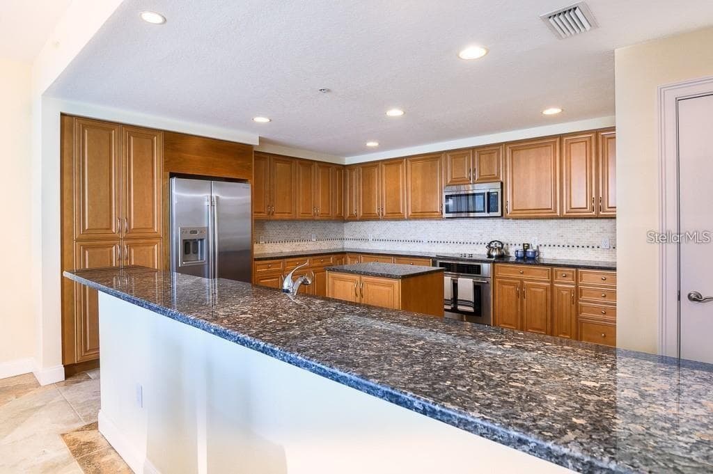 Condominium at 611 RIVIERA DUNES WAY #604, PALMETTO, photo 8 of 35