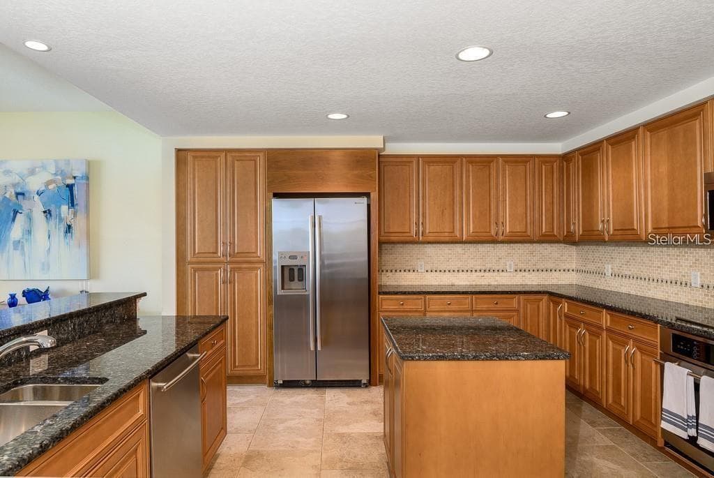 Condominium at 611 RIVIERA DUNES WAY #604, PALMETTO, photo 9 of 35