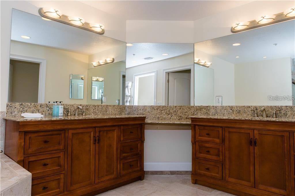 Condominium at 611 RIVIERA DUNES WAY #604, PALMETTO, photo 17 of 35