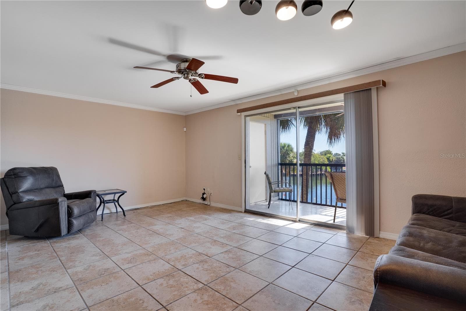 Great Room - 6315 NEWTOWN CIR #15B3, TAMPA