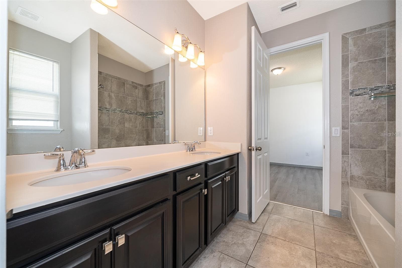 Single Family Residence at 2780 AVIAN LOOP, KISSIMMEE, photo 11 of 30