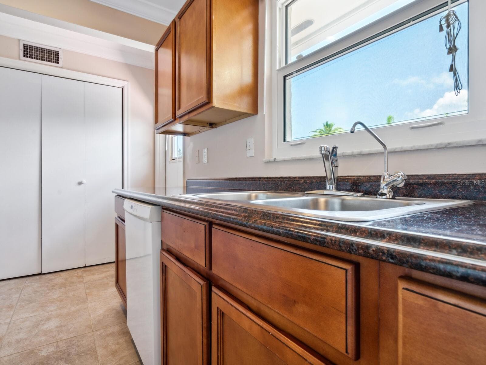 Condominium at 2153 PUEBLO CIR #V14, SARASOTA, photo 11 of 24