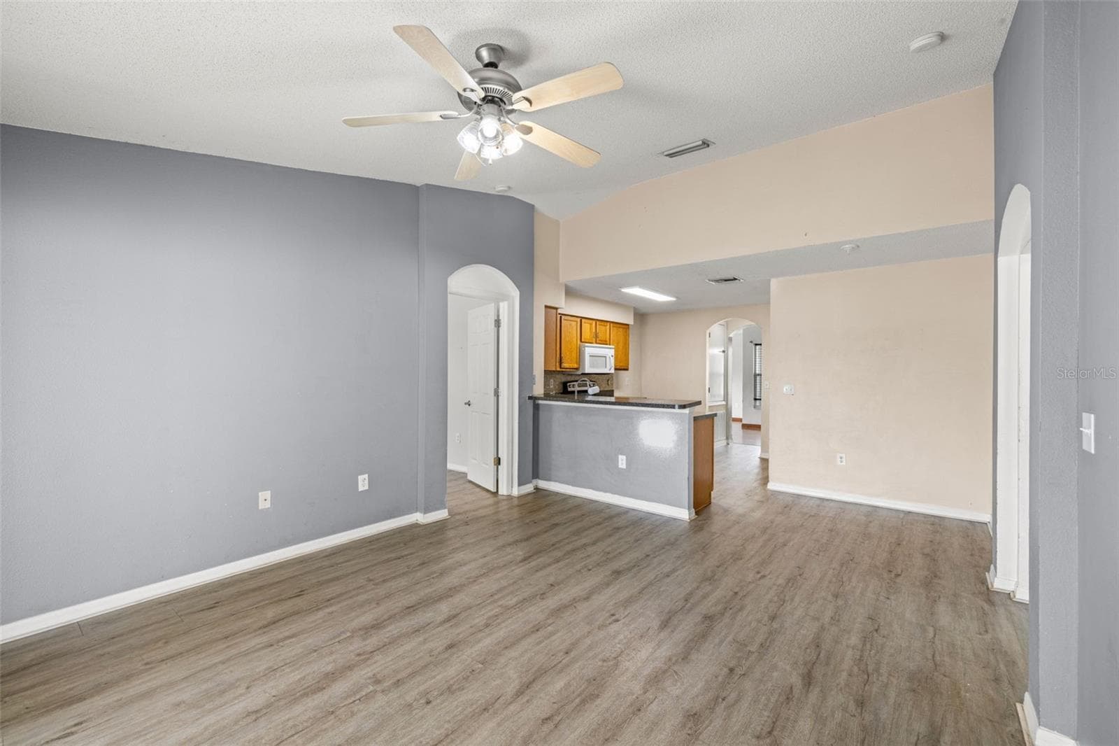 Single Family Residence at 6114 SCHOOL HOUSE CT, WESLEY CHAPEL, photo 13 of 37
