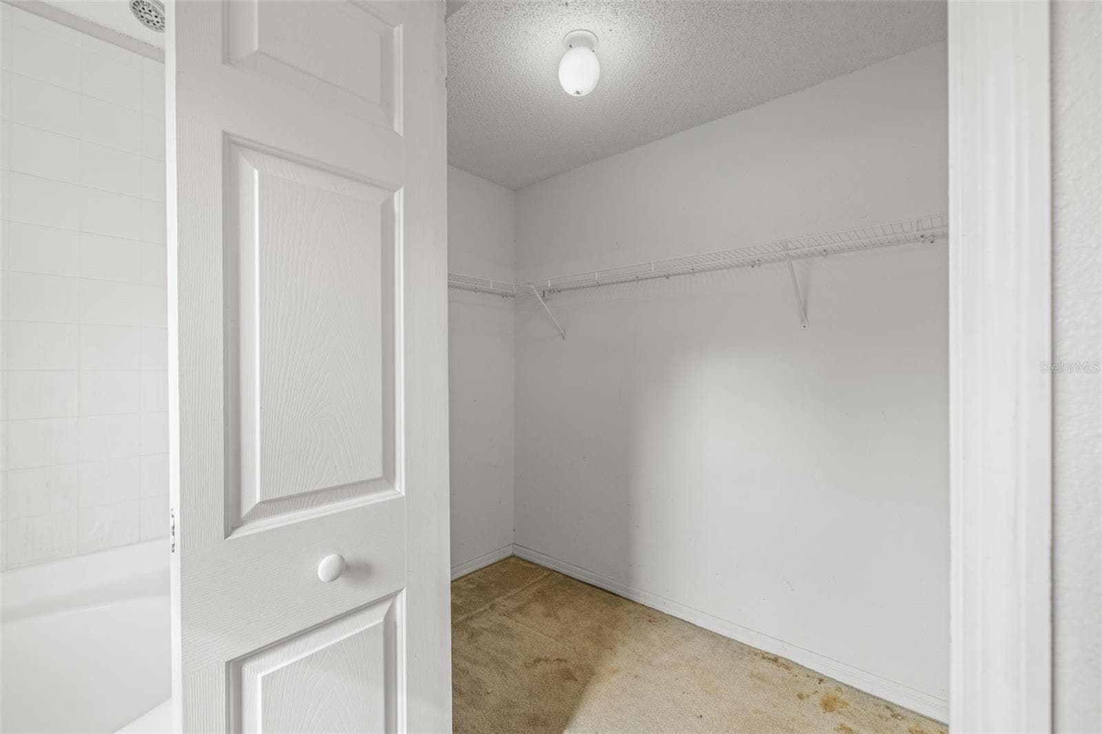Single Family Residence at 6114 SCHOOL HOUSE CT, WESLEY CHAPEL, photo 18 of 37