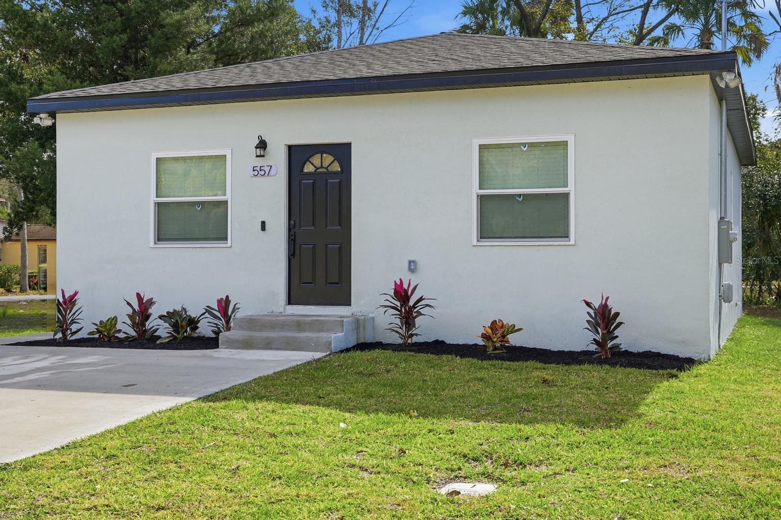 Single Family Residence at 557 LIVE OAK AVE, DAYTONA BEACH, photo 3 of 33