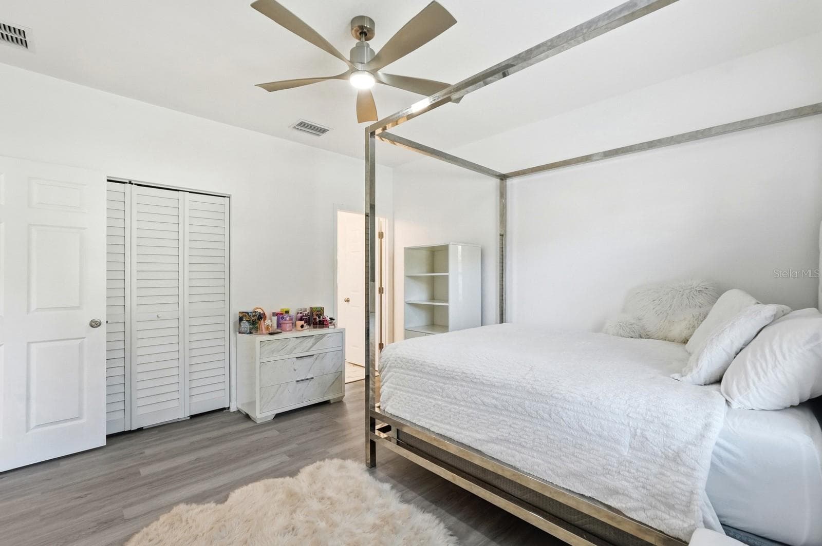 Single Family Residence at 557 LIVE OAK AVE, DAYTONA BEACH, photo 16 of 33