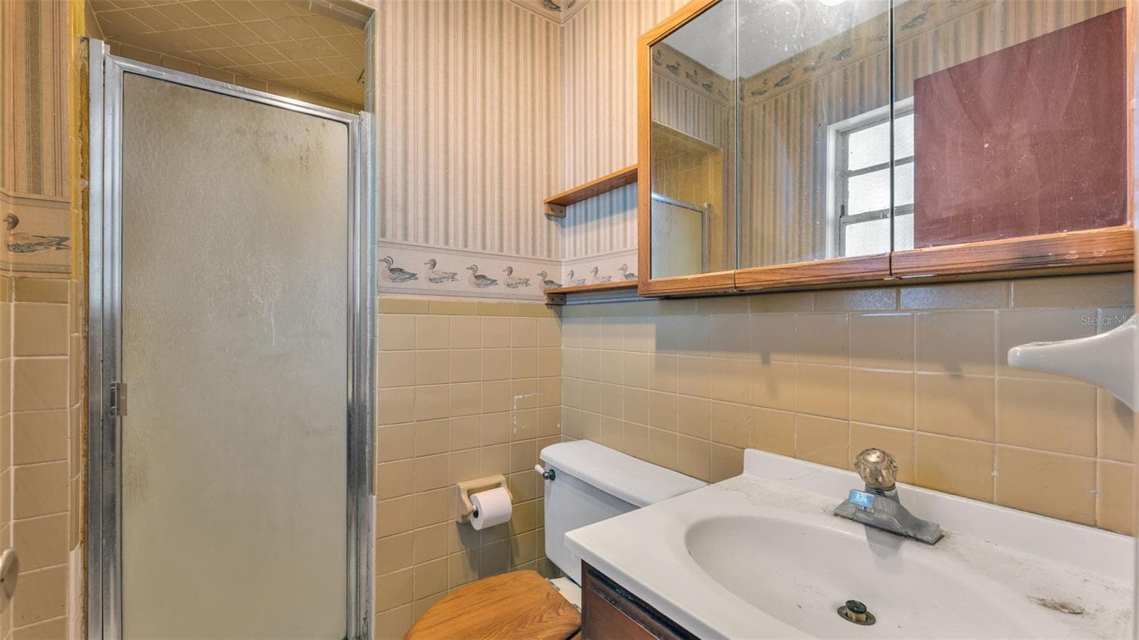 Primary Bathroom - 4104 E COUNTY ROAD 540A, LAKELAND