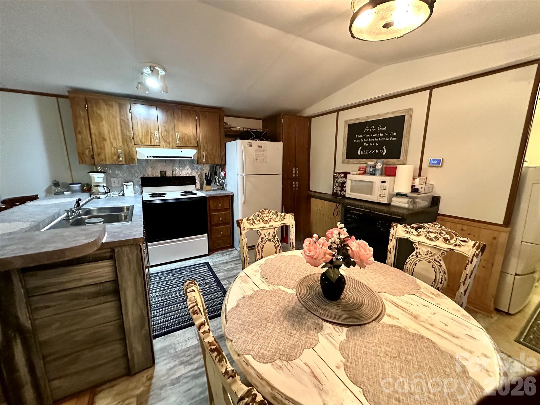 Single Family Residence at 492 Chestnut Mountain Road, Spruce Pine, photo 9 of 27